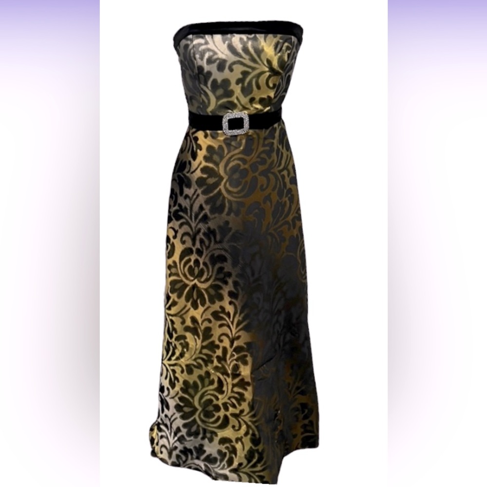 Cachet strapless iridescent evening gown formal dress. Size 4.